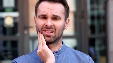 Man-Reacting-to-Toothache,-Tooth-Infection