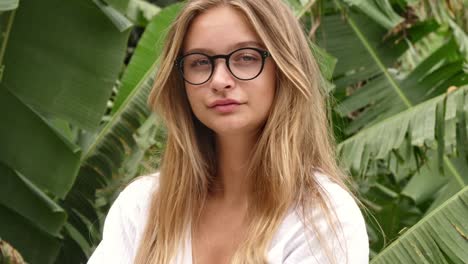 Blond-girl-in-glasses