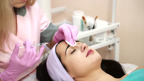 Rejuvenating-facial-injections.