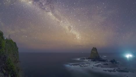 Papuma-beach-night-sky-star-trail-time-lapse-video-clip,-Indonesia