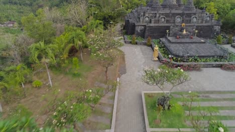 Buddhist-temple-on-the-island-of-Bali