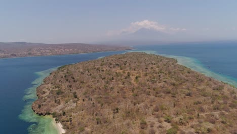 Vista-aérea-hermosa-playa-en-la-tropical-isla-de-Menjangan.-Bali,-Indonesia