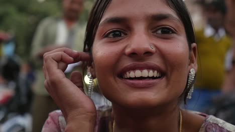 Portrait-of-happy-young-girl-in-Jodhpur,-India---Slow-Motion