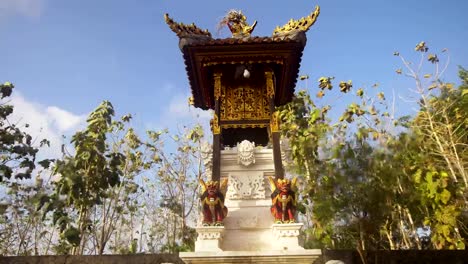 Hindu-temple-on-the-island-of-Nusa-Penida