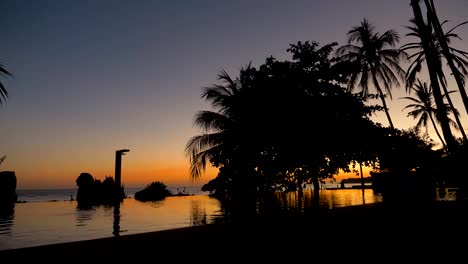 Atardecer-en-la-costa-del-mar.-Bali,-Indonesia