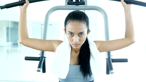 Asian-woman-Exercise-at-gym.-Sport-and-Reaction-concept.-4k-Resolution.