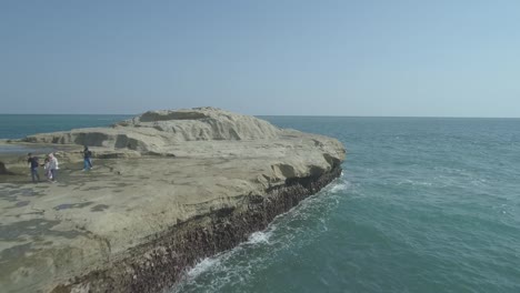 Luftaufnahmen-der-Naturstrand-in-Indonesien