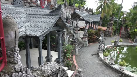 Brahma-Vihara-Arama-Buddhist-Monastery,-Bali,-Indonesien