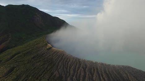 Toma-aérea-de-Monte-Bromo,-Java,-Indonesia