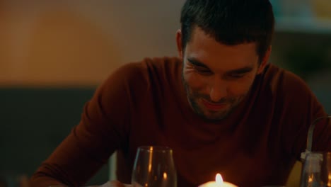 Close-up-Portraits-of:-Old-and-Young-People-Having-Fun-at-the-Dinner-Table.-People-Talking,-Joking,-Eating-and-Drinking.