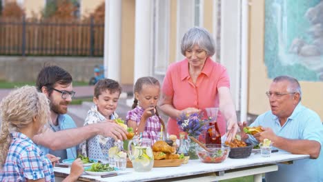 Familie-Picknick-Party