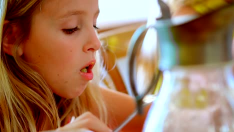 Siblings-having-breakfast-in-kitchen-4k