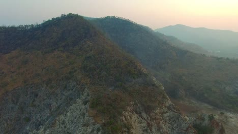 Incendios-forestales-en-la-montaña-hasta-la-mañana