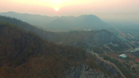 Incendios-forestales-en-la-montaña-hasta-la-mañana