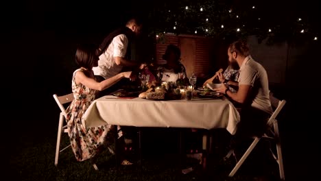 Friends-dining-in-garden