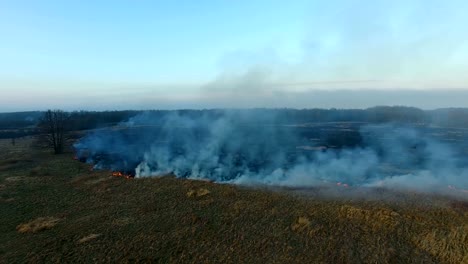 Aerial:-Spring-wildfire-in-droughty-weather