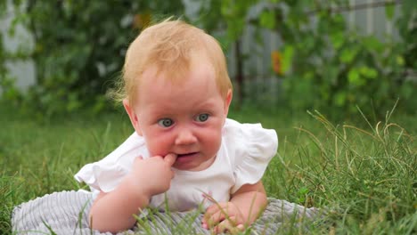 Infant-face-aged-0---6-months.-Teething-concept.