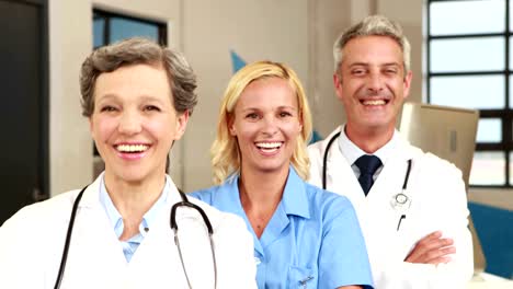 Portrait-of-smiling-medical-team