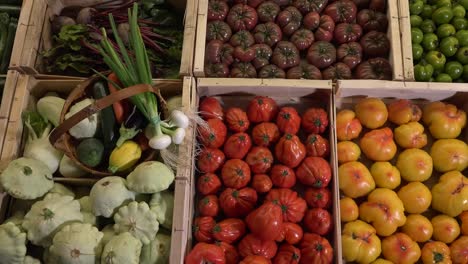 Gemüse-zum-Verkauf-im-Supermarkt.