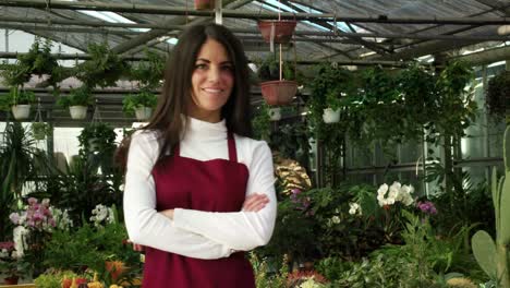 Manager-In-Flower-Shop-Porträt-der-Frau,-die-Slow-Motion