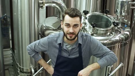 Young-Beer-Brewer-at-Plant