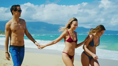 Friends-Walking-on-the-Beach