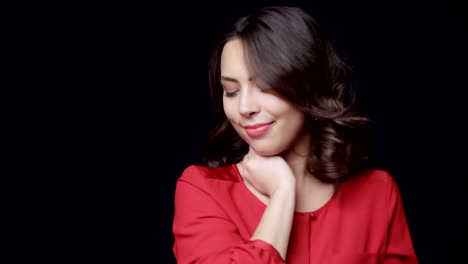 Mujer-sensual-bailando-closeup