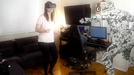 Mujer-que-lleva-gafas-VR-bailando-con-un-compañero-virtual.