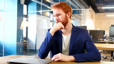 Portrait-of-Thinking-Pensive-Man,-Red-Hairs