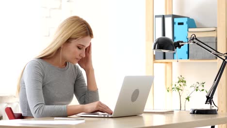 Headache,-Stress-of-Work-for-Woman-Working-in-Office