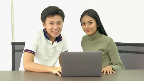 Portraits-of-Employee-greeting-at-office.-Male-and-female-show-hand-waving.-Concept-business-lifestyle.