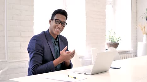 African-Man-Clapping-for-His-Team-at-Work,-Applauding