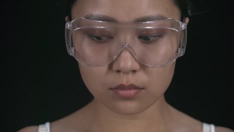 Woman-Using-Augmented-Reality-Glasses