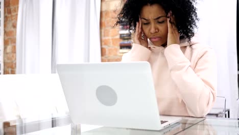 Tension-and-Headache,-Frustrated-Afro-American-Woman-with-Stress