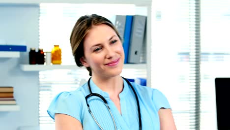 Female-doctor-giving-a-medical-prescription-to-a-patient