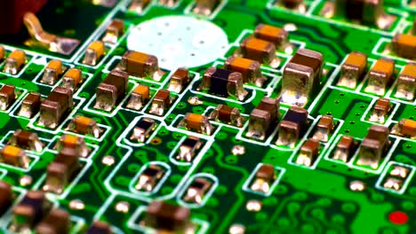 Circuit-Board-With-Microchips