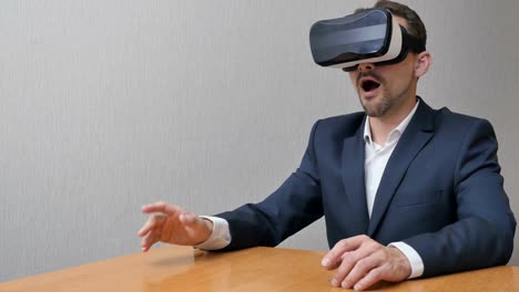 Man-in-virtual-reality-glasses