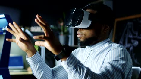 Laboratory-worker-in-VR-glasses