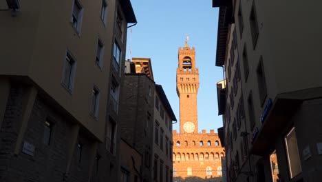The-Tower-of-Arnolfo-in-Florence,-a-masterpiece-of-architecture
