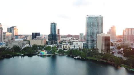 Die-Stadt-schöne-Orlando-Florida-Lake-Eola-Innenstadt-Luftaufnahme