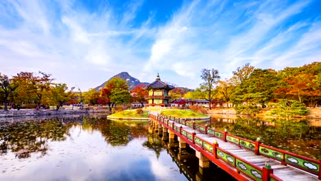 Otoño-del-Palacio-de-Gyeongbokgung-en-Seúl-la-ciudad,-sur-Korea.Timelapse-4k