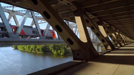 view-of-the-city-from-inside-the-spatial-structure-of-the-steel-bridge