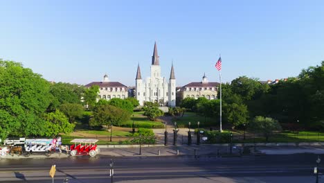 Paisaje-urbano-de-vista-aérea-de-St.-Louis-Catedral-Nueva-Orleans