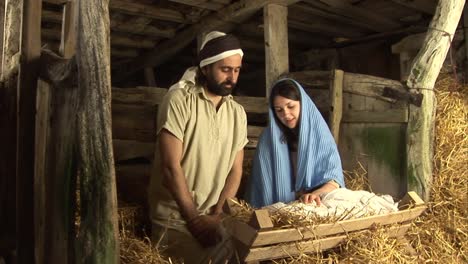 Mary-&-Joseph-Christmas-Nativity