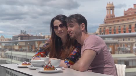 Un-momento-romántico-en-Valencia