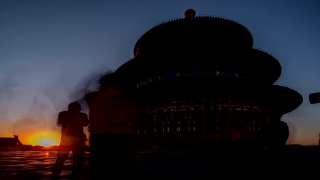 Beijing,-China-Nov-1,2014:-Primer-plano-de-la-mirada-Qinian-Hall-en-la-puesta-de-sol-en-el-Templo-del-Cielo-en-Beijing,-China,