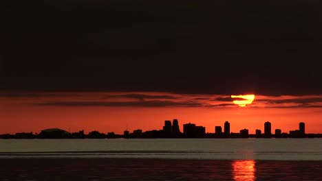 Zeitraffer-Sonnenuntergang-in-St.-Petersburg,-Florida