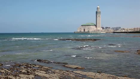 Mezquita-de-Hassan-II-en-Casablanca,-Marruecos