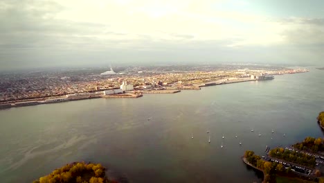 Aerial-Footage-of-Montreal-and-Longueuil-City,-Quebec,-Canada