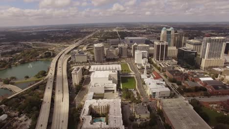 Vista-aérea-de-la-ciudad,-del-centro-de-la-ciudad-de-Orlando